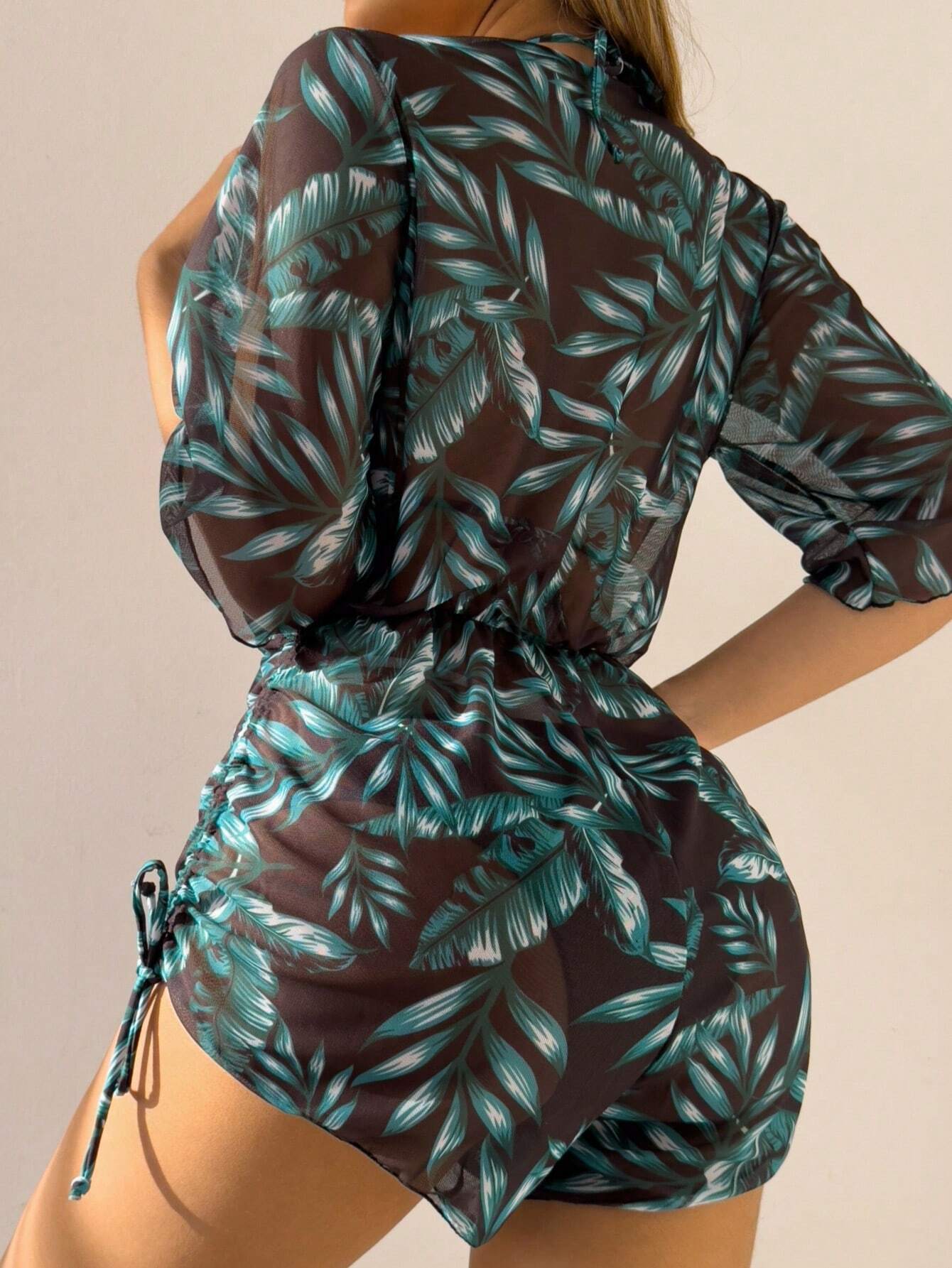 Set De Bikini Verde Oscuro Con Estampado Tropical Y Salida De Playa A Juego