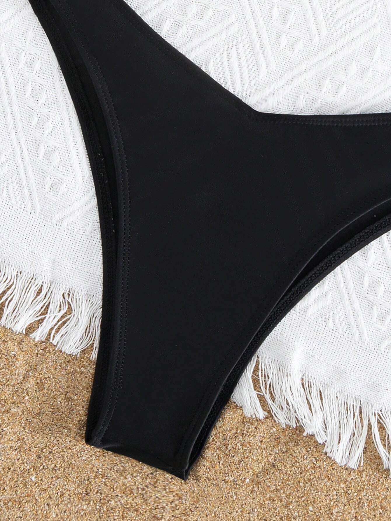 Bikini Push Up Negro con Corte Alto y Ajuste Perfecto
