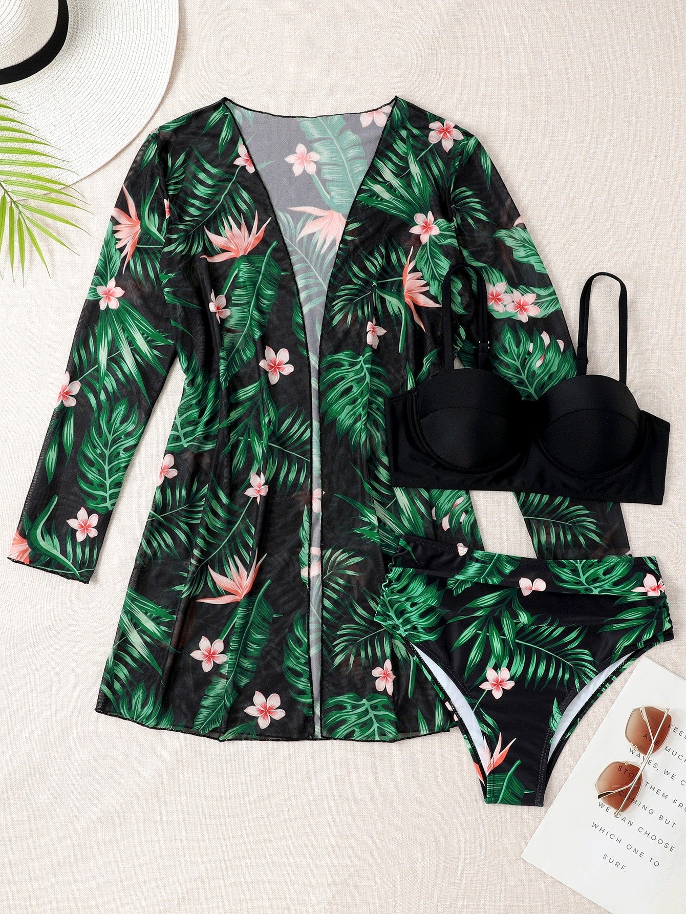 Set de Bikini Tropical Negro con Kimono Estampado y Push Up