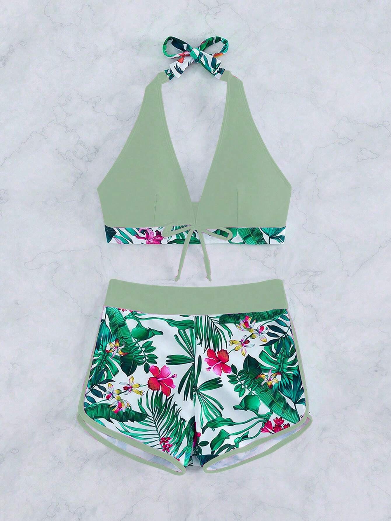 Bikini con Shorts y Estilo Tropical Verde de Ajuste Seguro