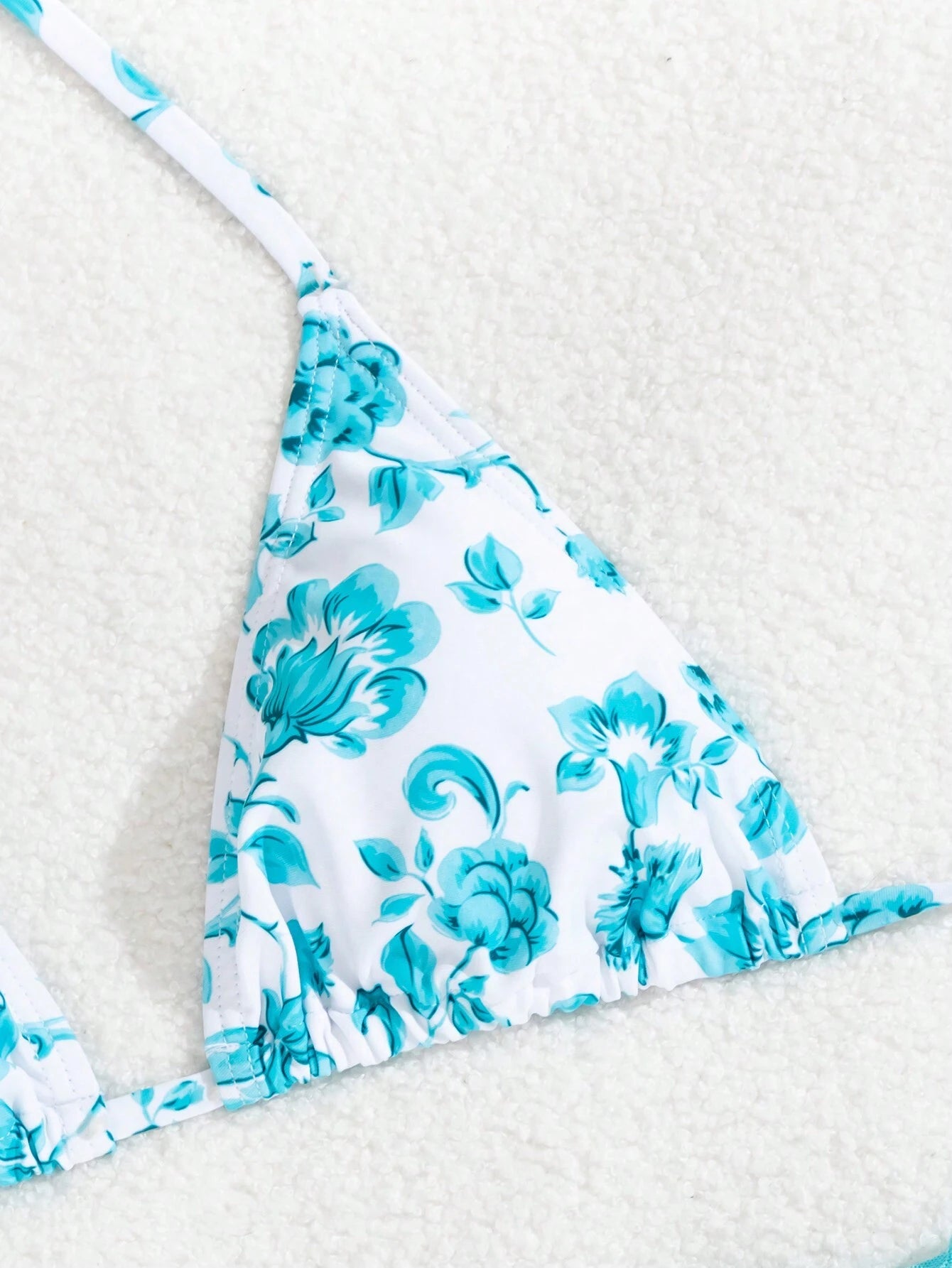 Bikini Halter Floral Verde Menta con Pareo a Juego