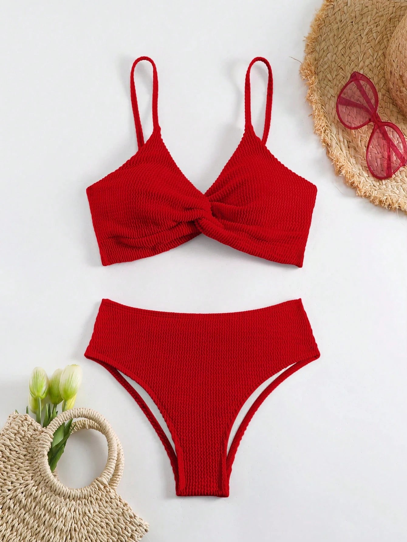 Bikini Texturizado Rojo Con Top Cruzado Y Talle Alto