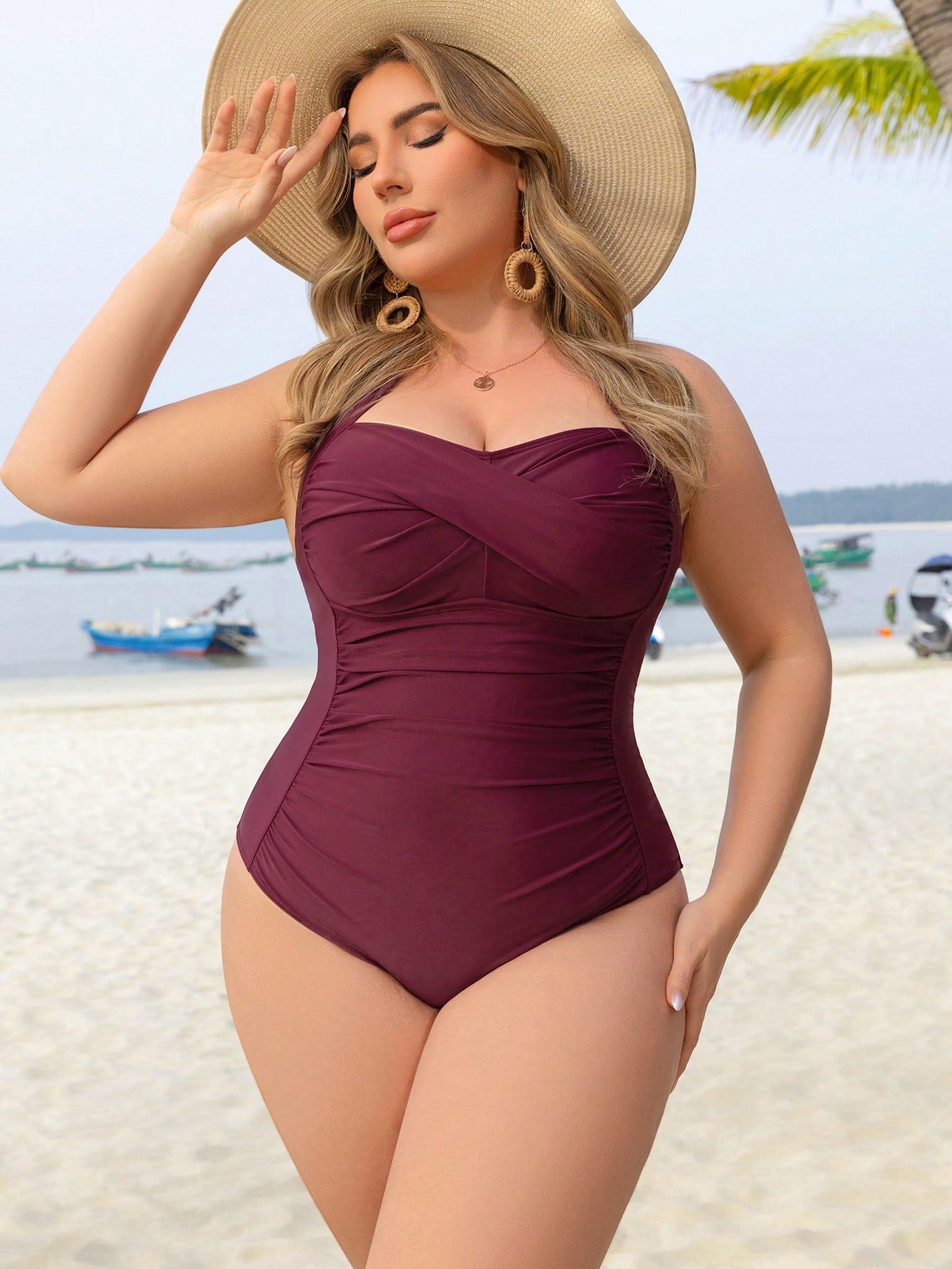 Traje De Baño Enterizo Burdeos Con Escote Corazón Y Fruncido