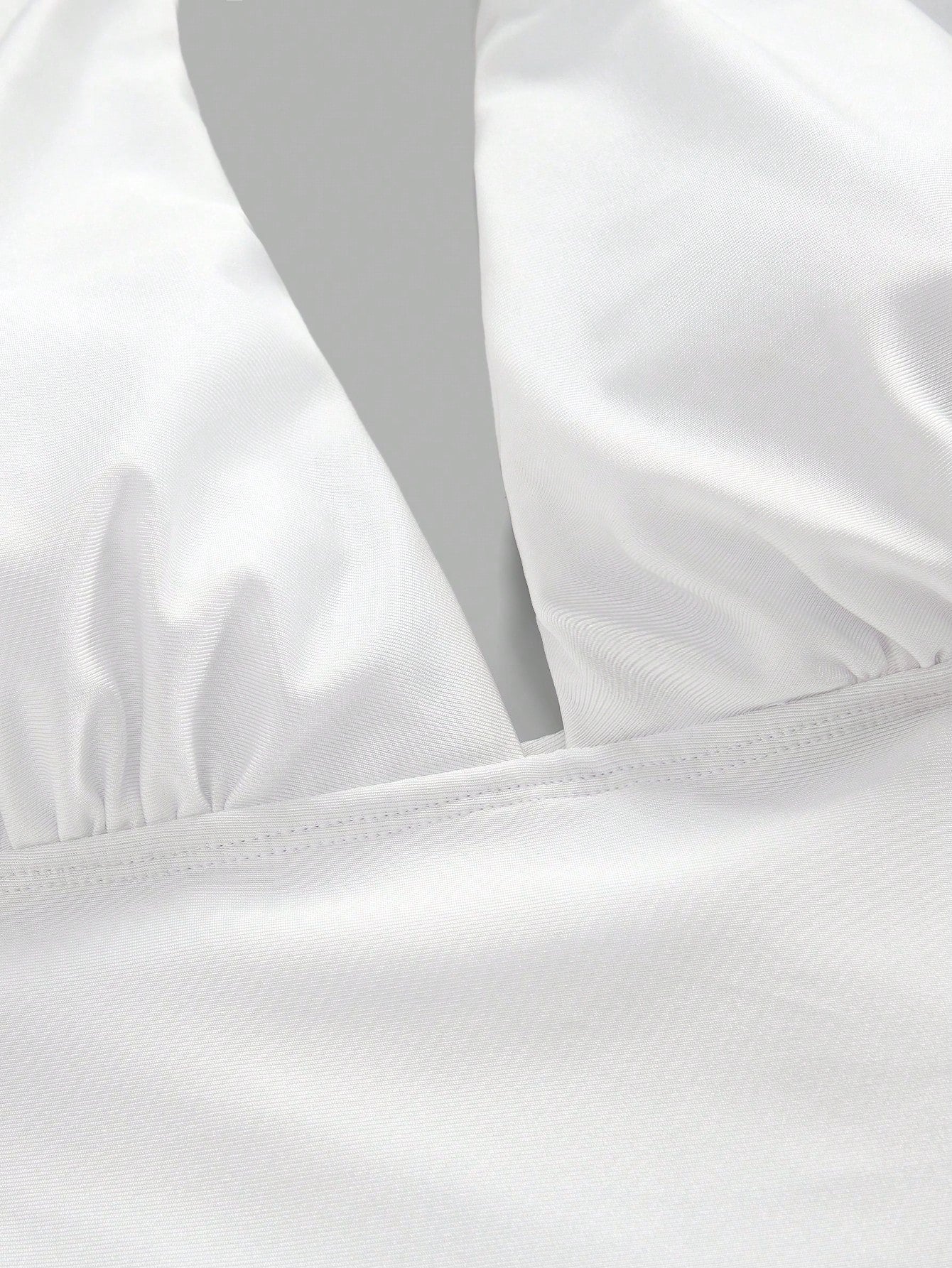 Traje De Baño Blanco Halter Con Salida De Playa Incluida