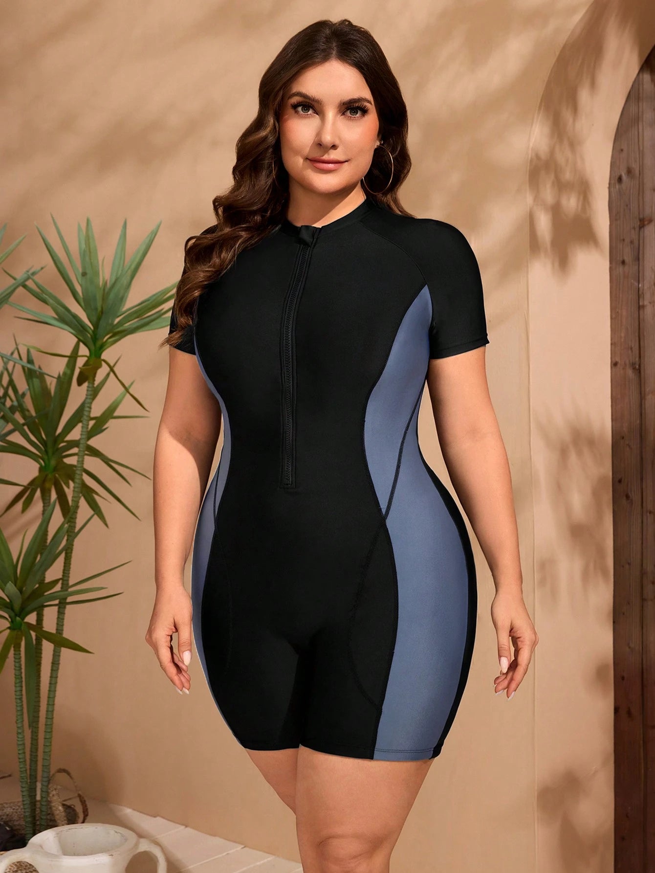 Traje De Baño Corto Deportivo Negro Con Paneles Laterales