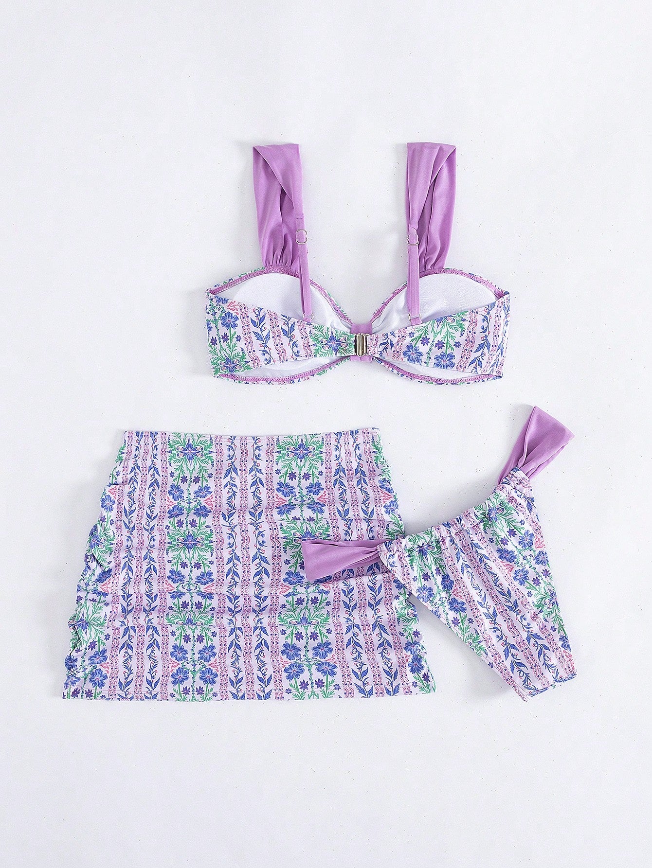Conjunto De Bikini Multicolor Con Top Bralette Y Falda Corta