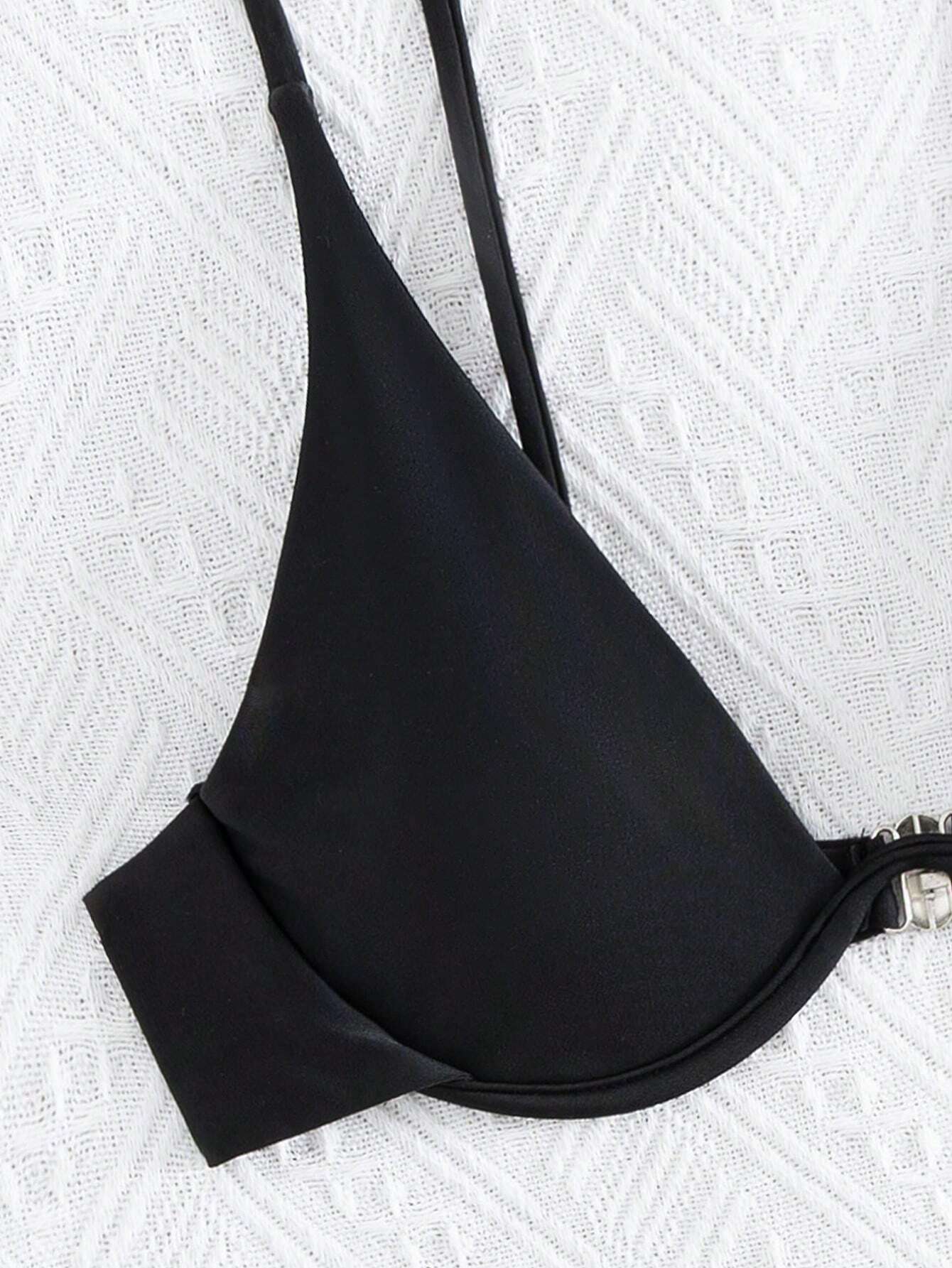 Bikini Push Up Negro con Corte Alto y Ajuste Perfecto