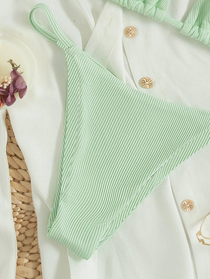 Bikini Triangular Halter Verde Menta con Cordón de Espalda