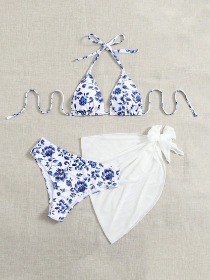 Bikini Floral Azul y Blanco con Top Halter y Pareo Transparente