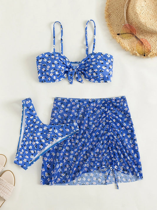 Conjunto de Bikini Floral Azul con Falda de Tres Piezas