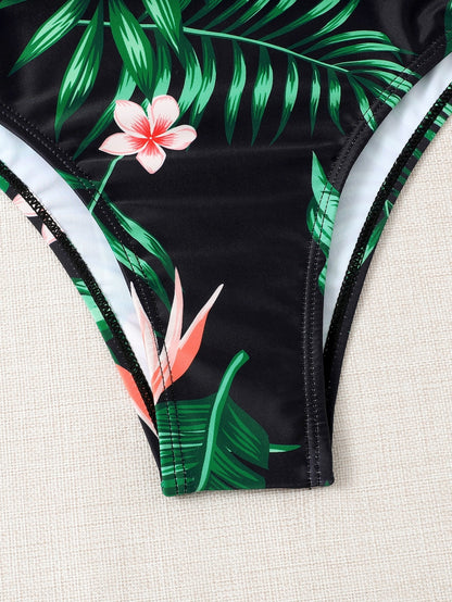 Set de Bikini Tropical Negro con Kimono Estampado y Push Up