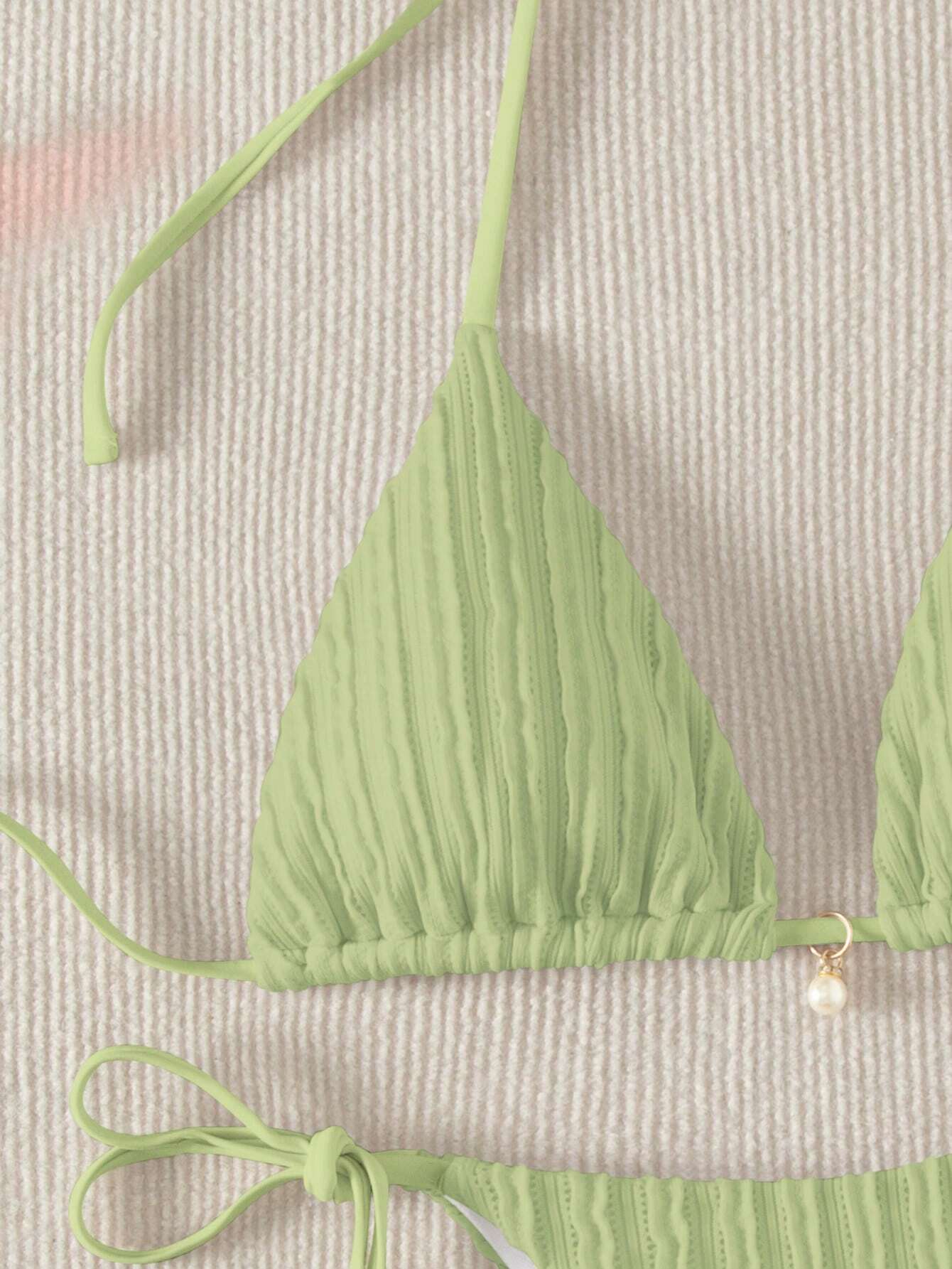 Bikini Con Detalles de Perlas y Ajuste Perfecto Verde