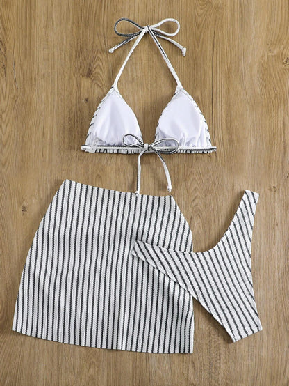 Bikini Halter A Rayas Blanco Y Negro Con Falda