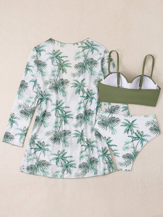 Bikini Tropical Verde Con Kimono Transparente Y Estampado De Palmeras