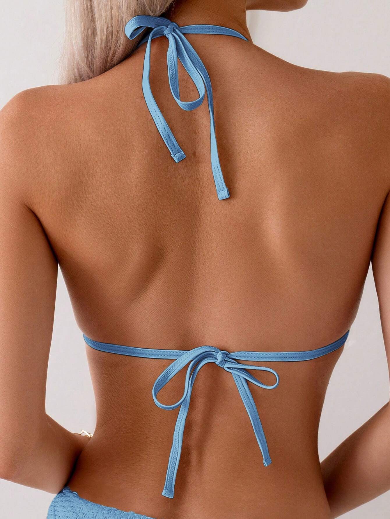 Bikini Push Up Celeste Con Detalles De Perlas Y Talle Bajo