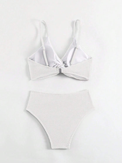 Bikini Texturizado Blanco Con Top Cruzado Y Corte Alto