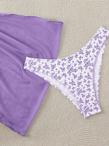 Bikini Con Pareo y Estampado Floral Lila