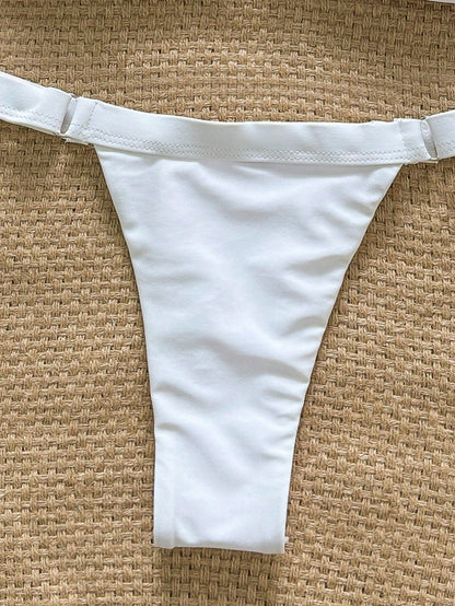 Bikini Tipo Tanga Top Bandeau Blanco Liso Con Detalle Metálico